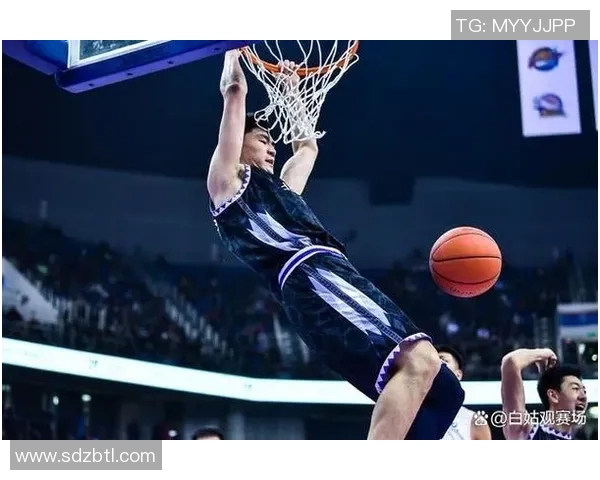 篮球明星反光背后的故事与荣耀探秘篮球场上的光辉瞬间